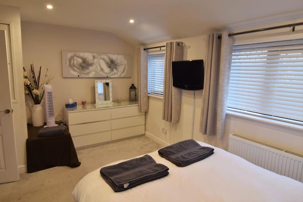 Mikes At Menai - Stylish & Spacious 3 Bed House In Menai Bridge. エクステリア 写真