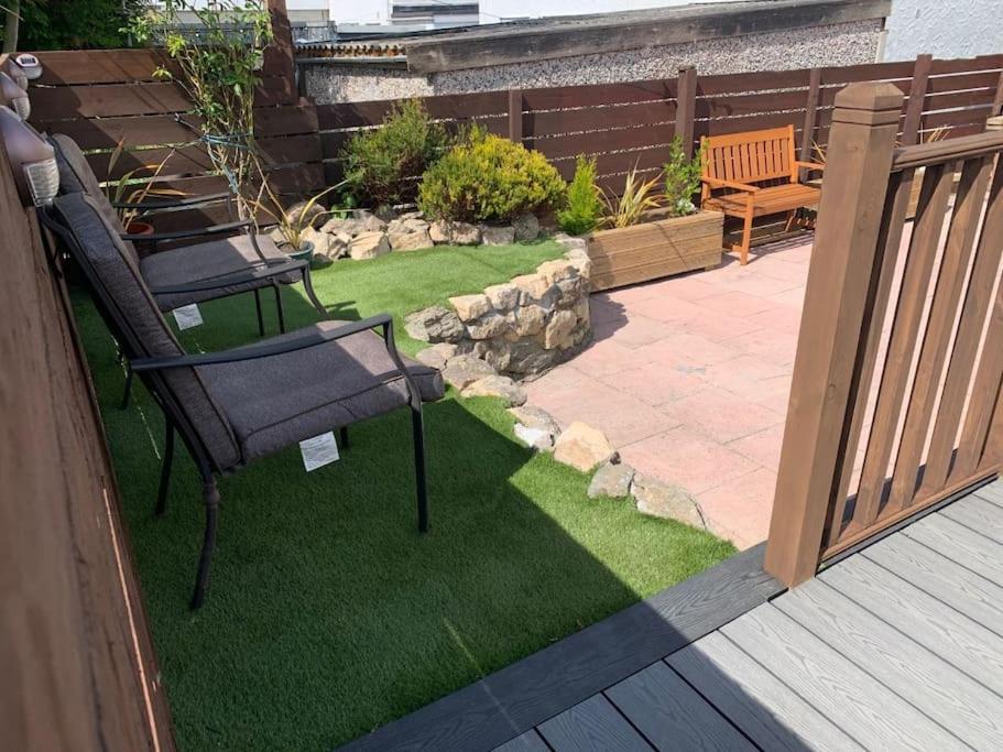Mikes At Menai - Stylish & Spacious 3 Bed House In Menai Bridge. エクステリア 写真