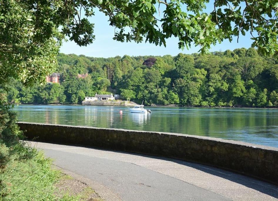 Mikes At Menai - Stylish & Spacious 3 Bed House In Menai Bridge. エクステリア 写真